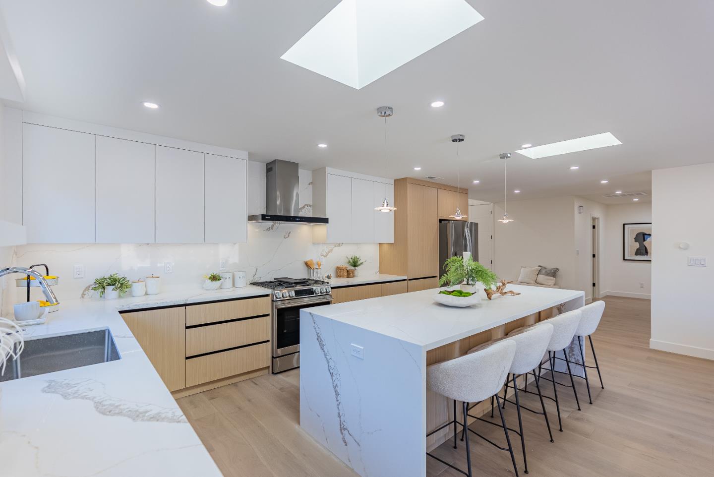 Detail Gallery Image 15 of 37 For 3310 Kirk Rd, San Jose,  CA 95124 - 4 Beds | 3/1 Baths