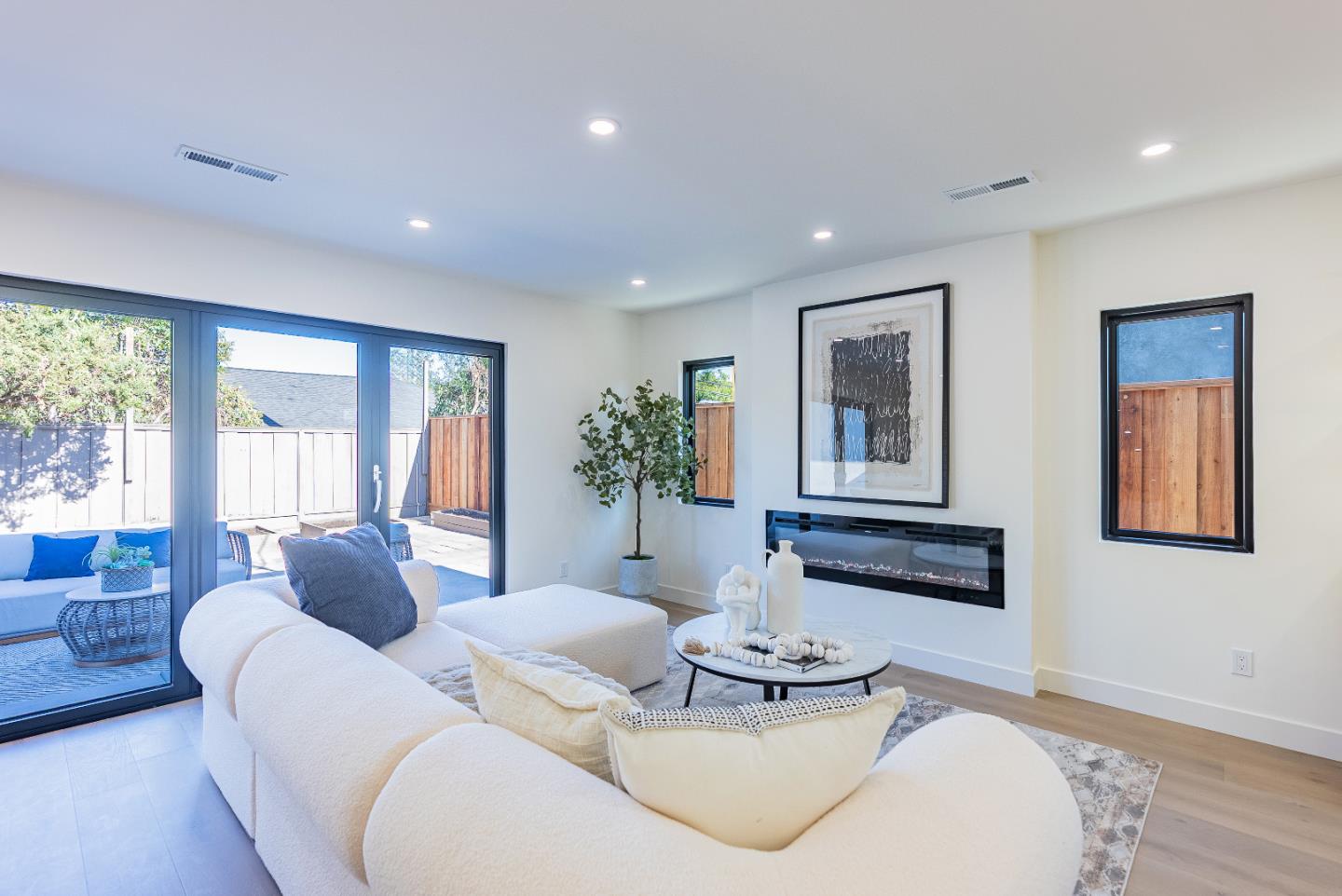 Detail Gallery Image 17 of 37 For 3310 Kirk Rd, San Jose,  CA 95124 - 4 Beds | 3/1 Baths