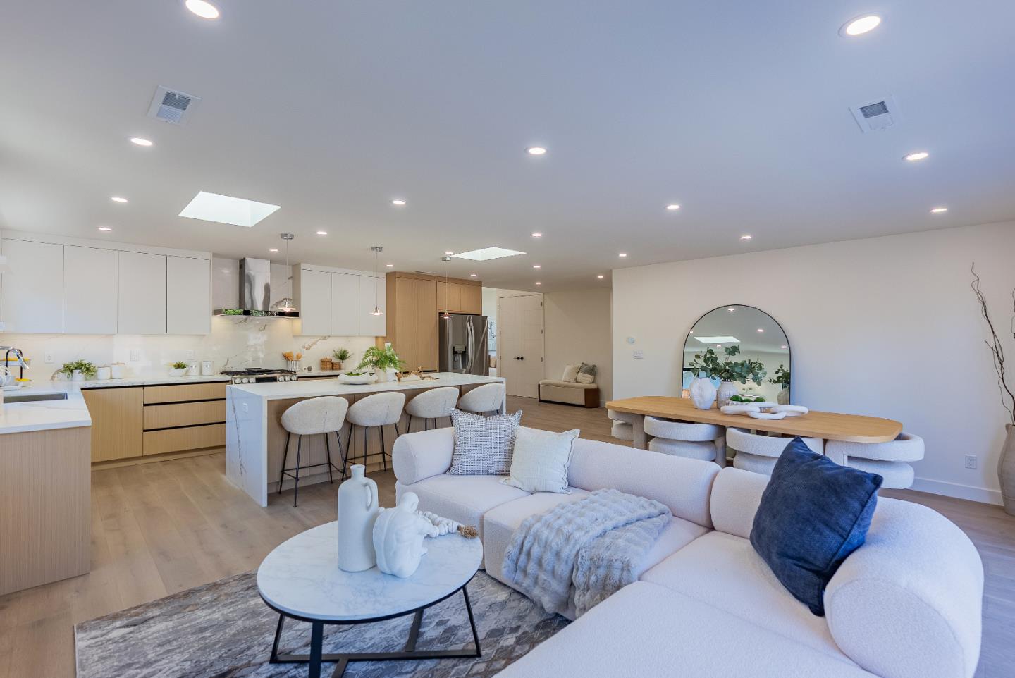 Detail Gallery Image 19 of 37 For 3310 Kirk Rd, San Jose,  CA 95124 - 4 Beds | 3/1 Baths