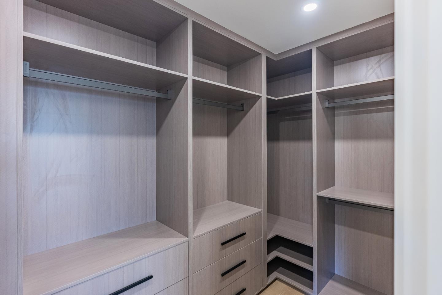 Detail Gallery Image 34 of 37 For 3310 Kirk Rd, San Jose,  CA 95124 - 4 Beds | 3/1 Baths