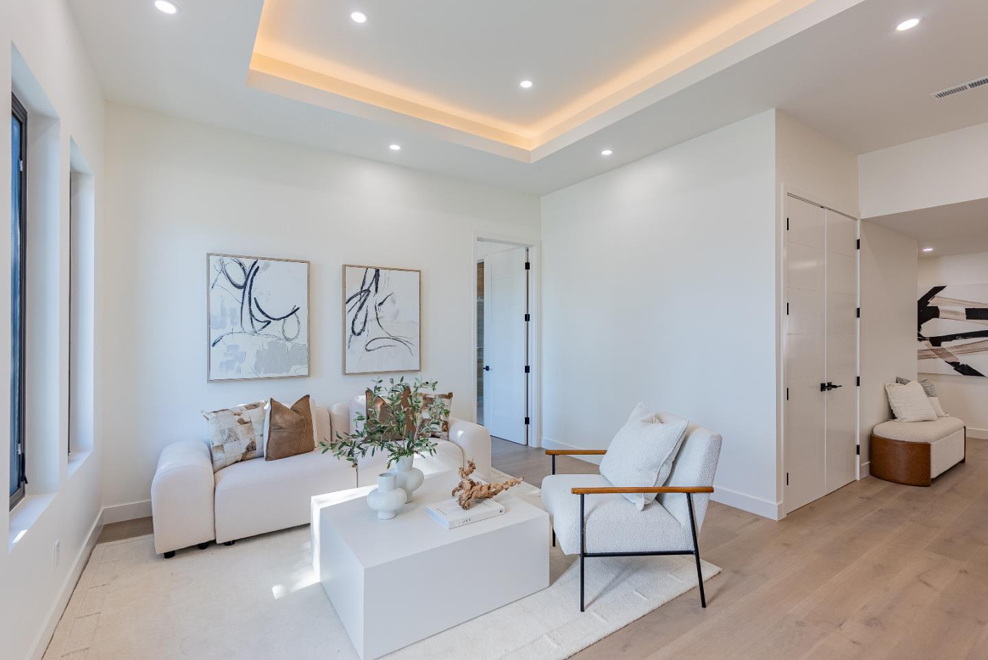 Detail Gallery Image 5 of 37 For 3310 Kirk Rd, San Jose,  CA 95124 - 4 Beds | 3/1 Baths