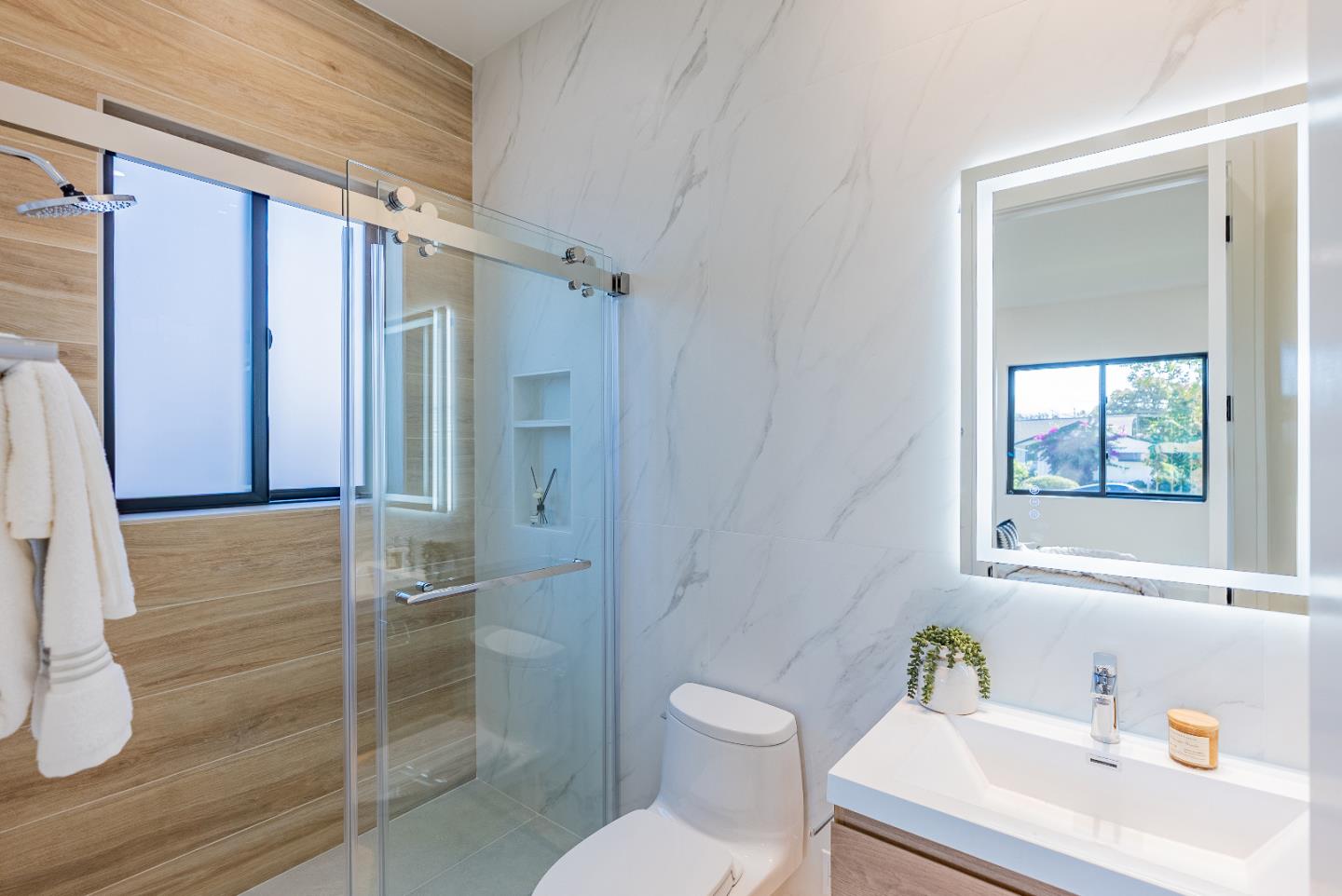 Detail Gallery Image 9 of 37 For 3310 Kirk Rd, San Jose,  CA 95124 - 4 Beds | 3/1 Baths