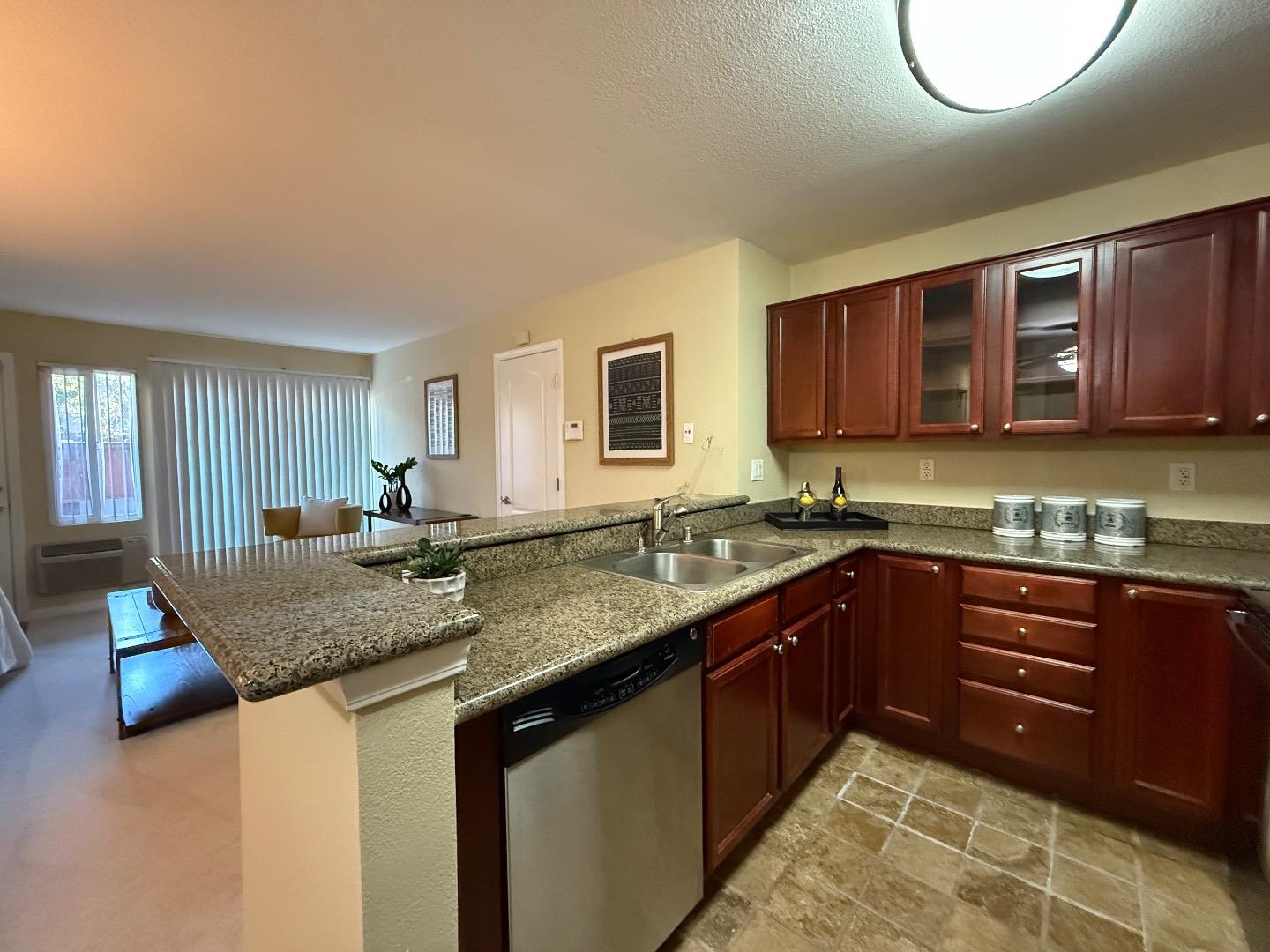 Detail Gallery Image 5 of 41 For 496 Dempsey Rd #199,  Milpitas,  CA 95035 - 2 Beds | 1 Baths