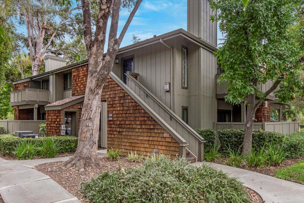 Detail Gallery Image 2 of 26 For 3200 La Terrace Cir, San Jose,  CA 95123 - 1 Beds | 1 Baths