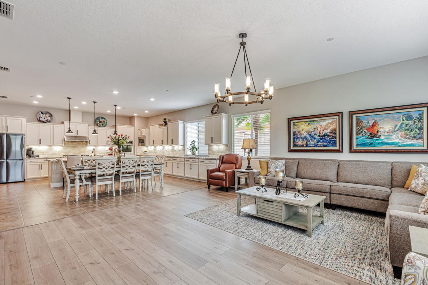 Detail Gallery Image 15 of 54 For 7832 Cobblestone Ct, Gilroy,  CA 95020 - 4 Beds | 3/1 Baths