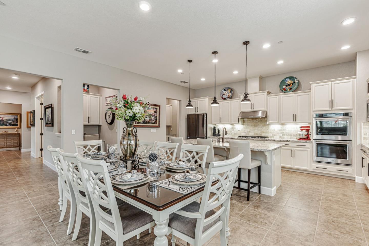 Detail Gallery Image 21 of 54 For 7832 Cobblestone Ct, Gilroy,  CA 95020 - 4 Beds | 3/1 Baths