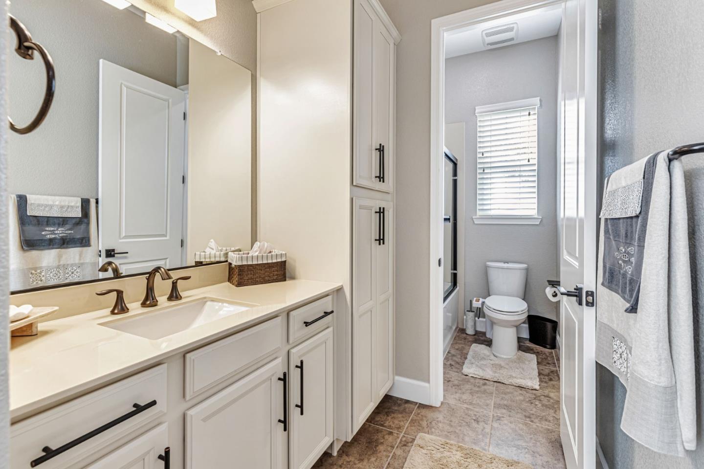 Detail Gallery Image 34 of 54 For 7832 Cobblestone Ct, Gilroy,  CA 95020 - 4 Beds | 3/1 Baths