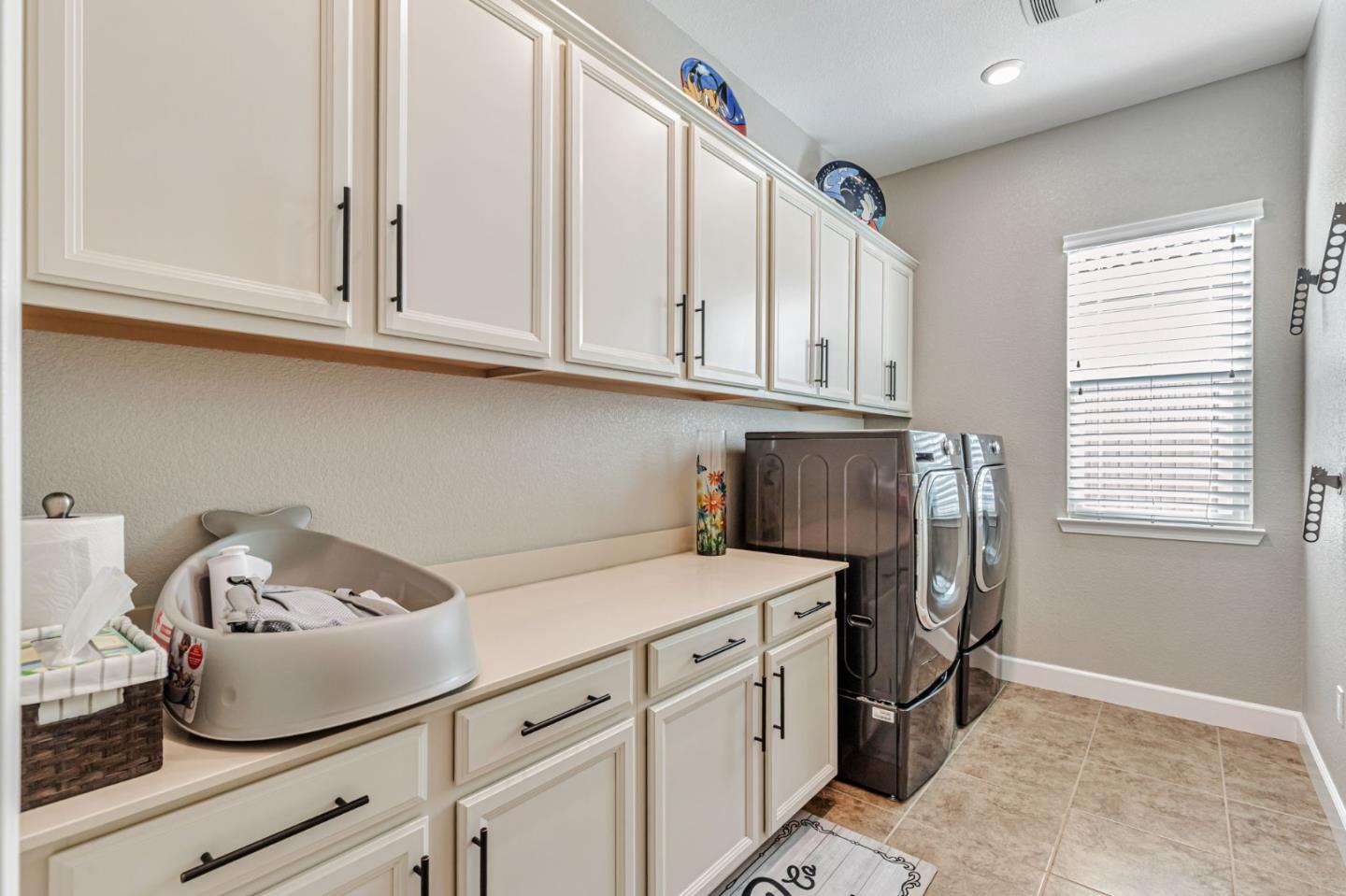 Detail Gallery Image 40 of 54 For 7832 Cobblestone Ct, Gilroy,  CA 95020 - 4 Beds | 3/1 Baths