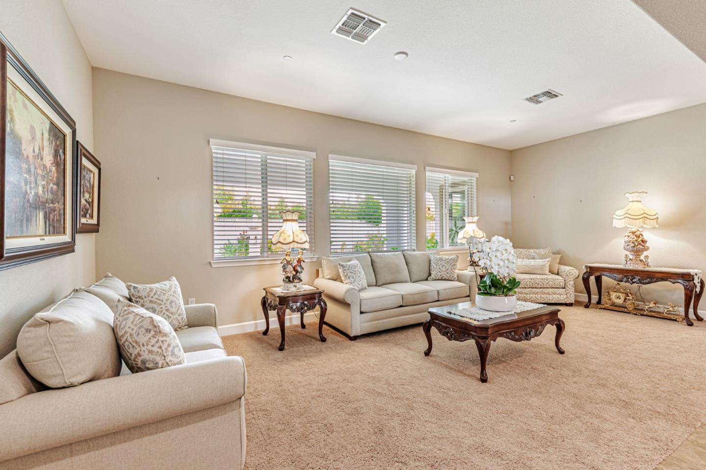 Detail Gallery Image 9 of 54 For 7832 Cobblestone Ct, Gilroy,  CA 95020 - 4 Beds | 3/1 Baths