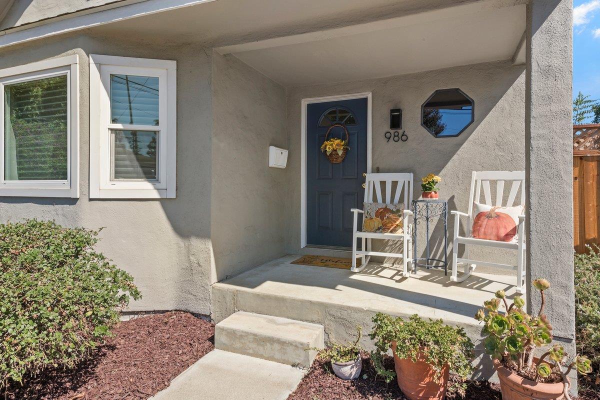 Detail Gallery Image 2 of 31 For 986 Spencer Ave, San Jose,  CA 95125 - 3 Beds | 2 Baths