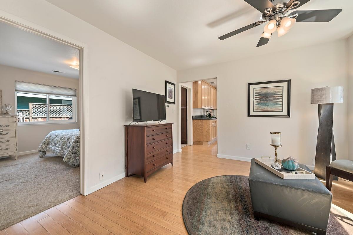 Detail Gallery Image 4 of 31 For 986 Spencer Ave, San Jose,  CA 95125 - 3 Beds | 2 Baths