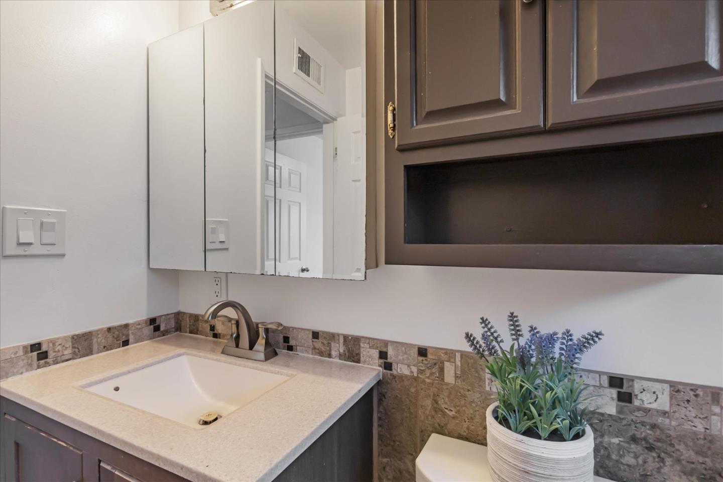 Detail Gallery Image 26 of 34 For 751 San Pablo Dr, Mountain View,  CA 94043 - 4 Beds | 2 Baths