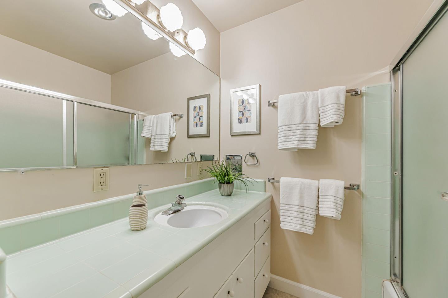 Detail Gallery Image 24 of 57 For 18950 Graystone Ln, San Jose,  CA 95120 - 3 Beds | 2/1 Baths