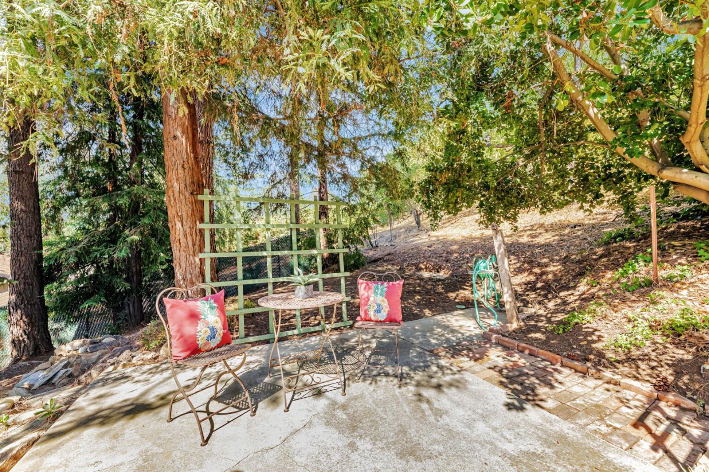 Detail Gallery Image 37 of 57 For 18950 Graystone Ln, San Jose,  CA 95120 - 3 Beds | 2/1 Baths