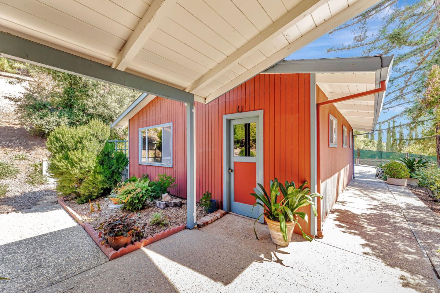 Detail Gallery Image 38 of 57 For 18950 Graystone Ln, San Jose,  CA 95120 - 3 Beds | 2/1 Baths