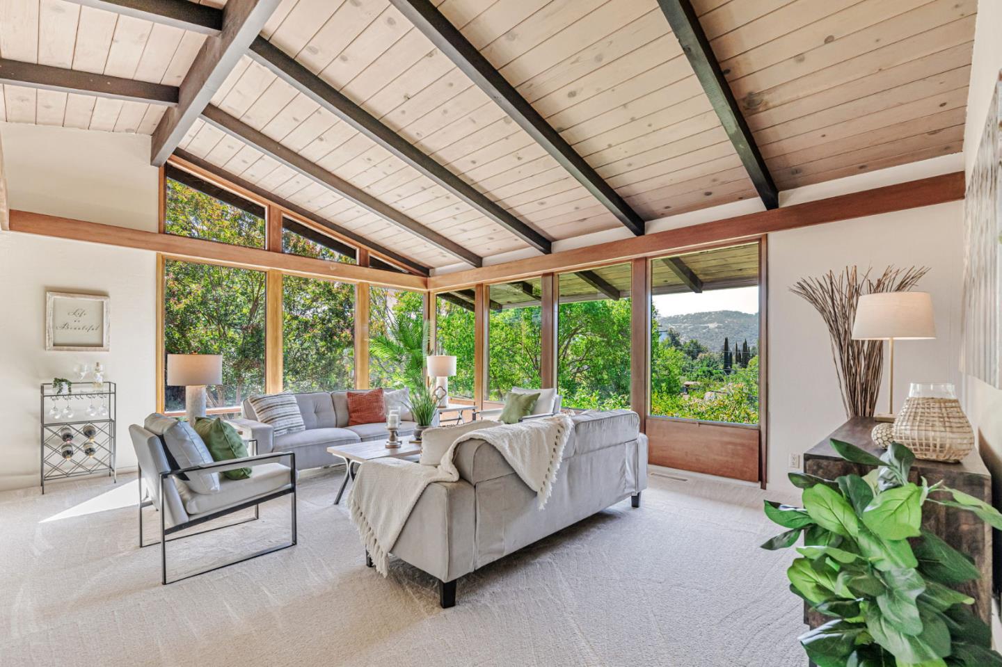 Detail Gallery Image 8 of 57 For 18950 Graystone Ln, San Jose,  CA 95120 - 3 Beds | 2/1 Baths