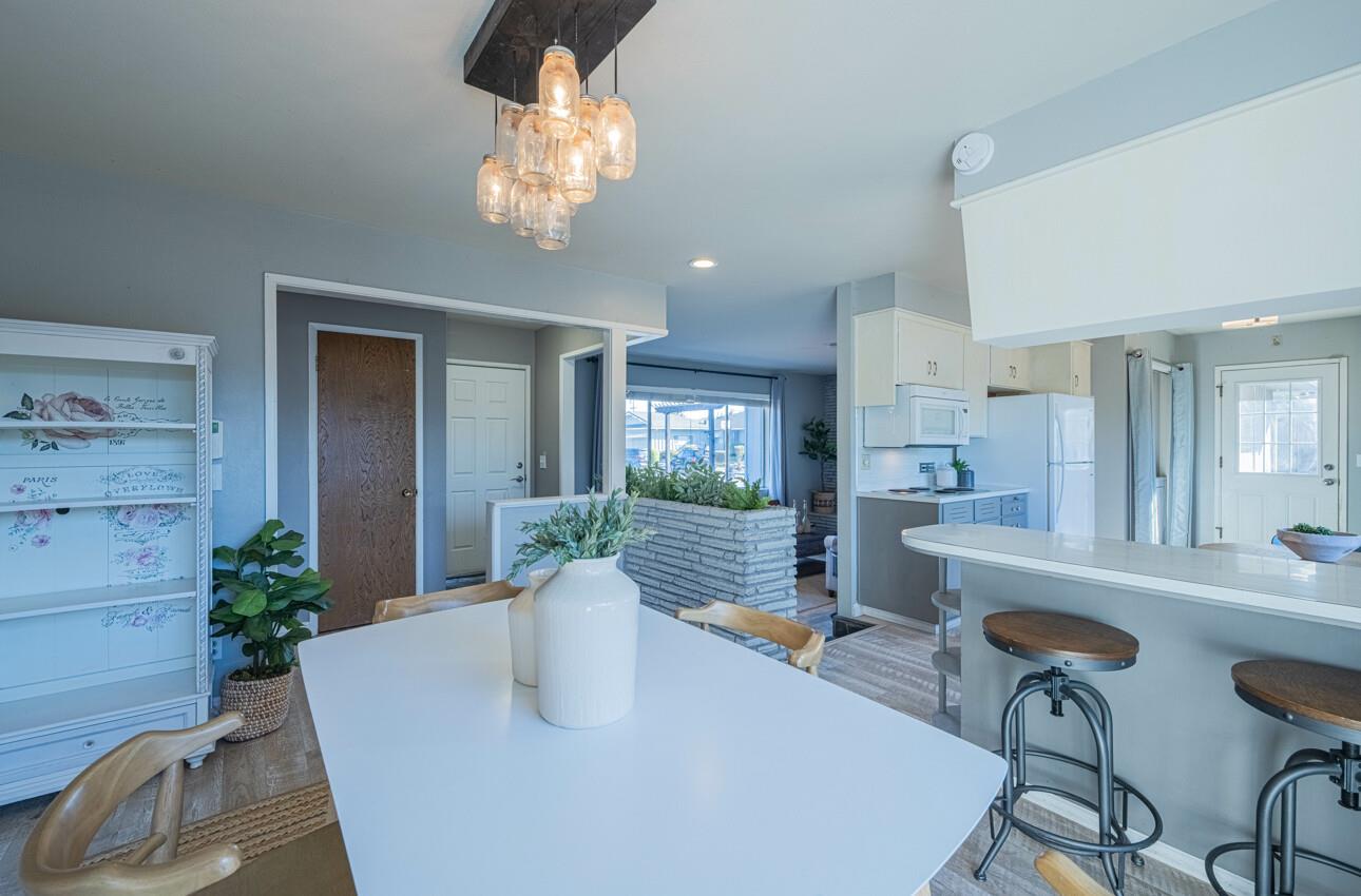 Detail Gallery Image 12 of 41 For 1361 Westward Dr, Hollister,  CA 95023 - 3 Beds | 2 Baths