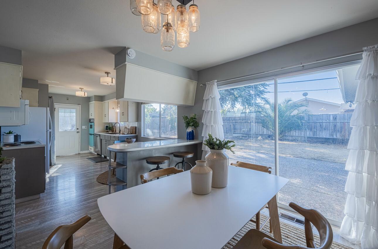 Detail Gallery Image 14 of 41 For 1361 Westward Dr, Hollister,  CA 95023 - 3 Beds | 2 Baths