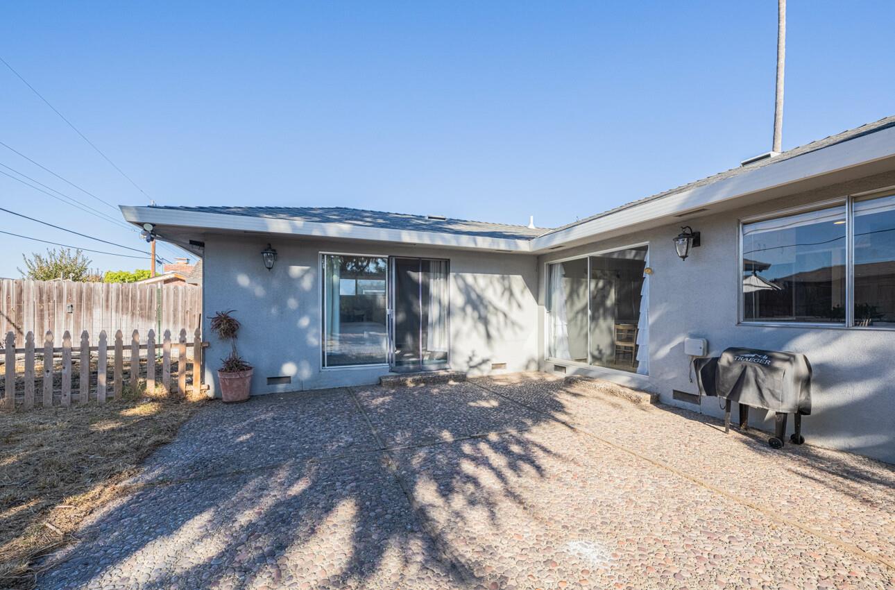 Detail Gallery Image 15 of 41 For 1361 Westward Dr, Hollister,  CA 95023 - 3 Beds | 2 Baths