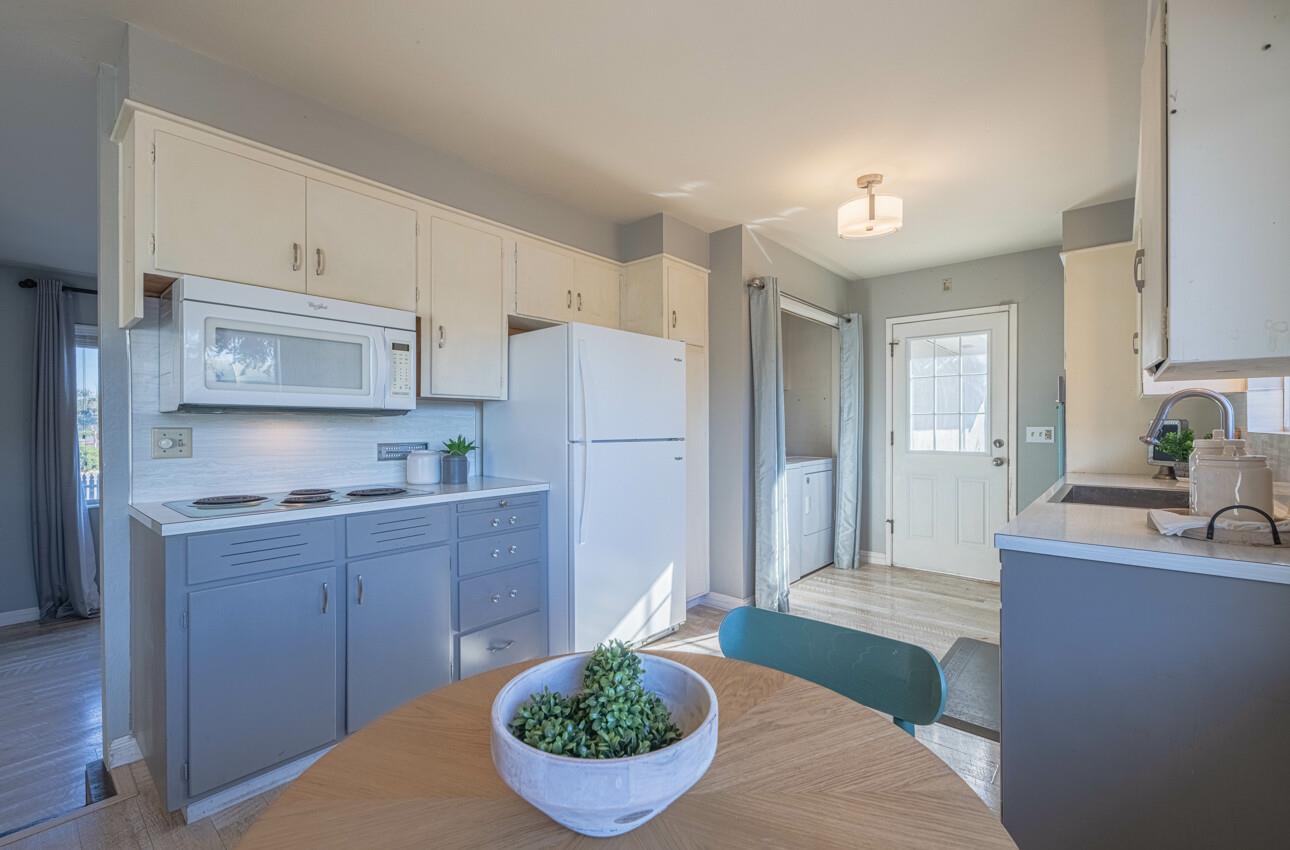 Detail Gallery Image 20 of 41 For 1361 Westward Dr, Hollister,  CA 95023 - 3 Beds | 2 Baths