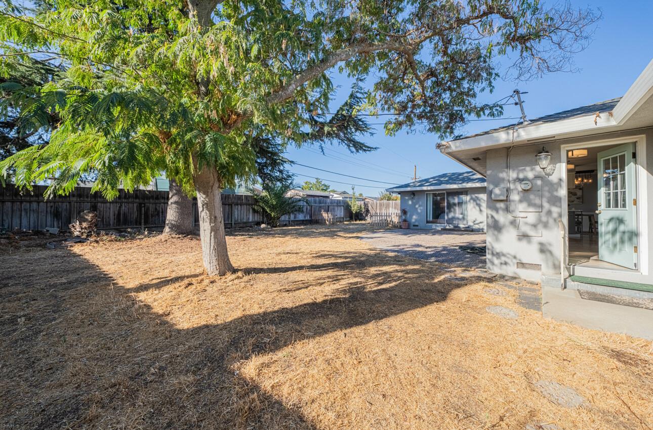 Detail Gallery Image 23 of 41 For 1361 Westward Dr, Hollister,  CA 95023 - 3 Beds | 2 Baths