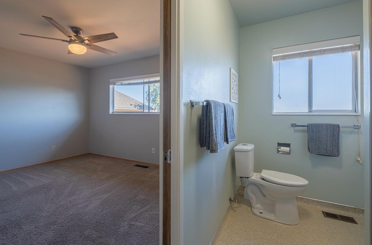 Detail Gallery Image 33 of 41 For 1361 Westward Dr, Hollister,  CA 95023 - 3 Beds | 2 Baths