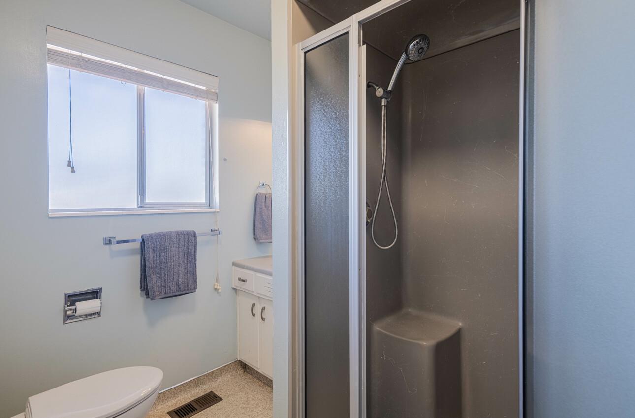 Detail Gallery Image 35 of 41 For 1361 Westward Dr, Hollister,  CA 95023 - 3 Beds | 2 Baths