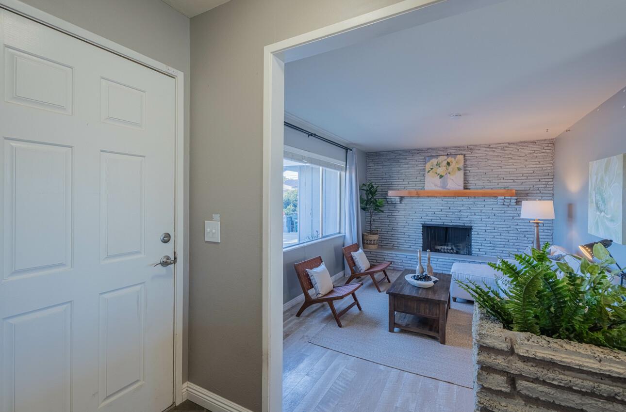 Detail Gallery Image 7 of 41 For 1361 Westward Dr, Hollister,  CA 95023 - 3 Beds | 2 Baths