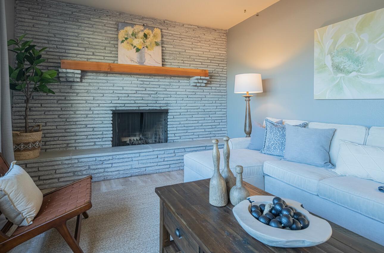 Detail Gallery Image 9 of 41 For 1361 Westward Dr, Hollister,  CA 95023 - 3 Beds | 2 Baths