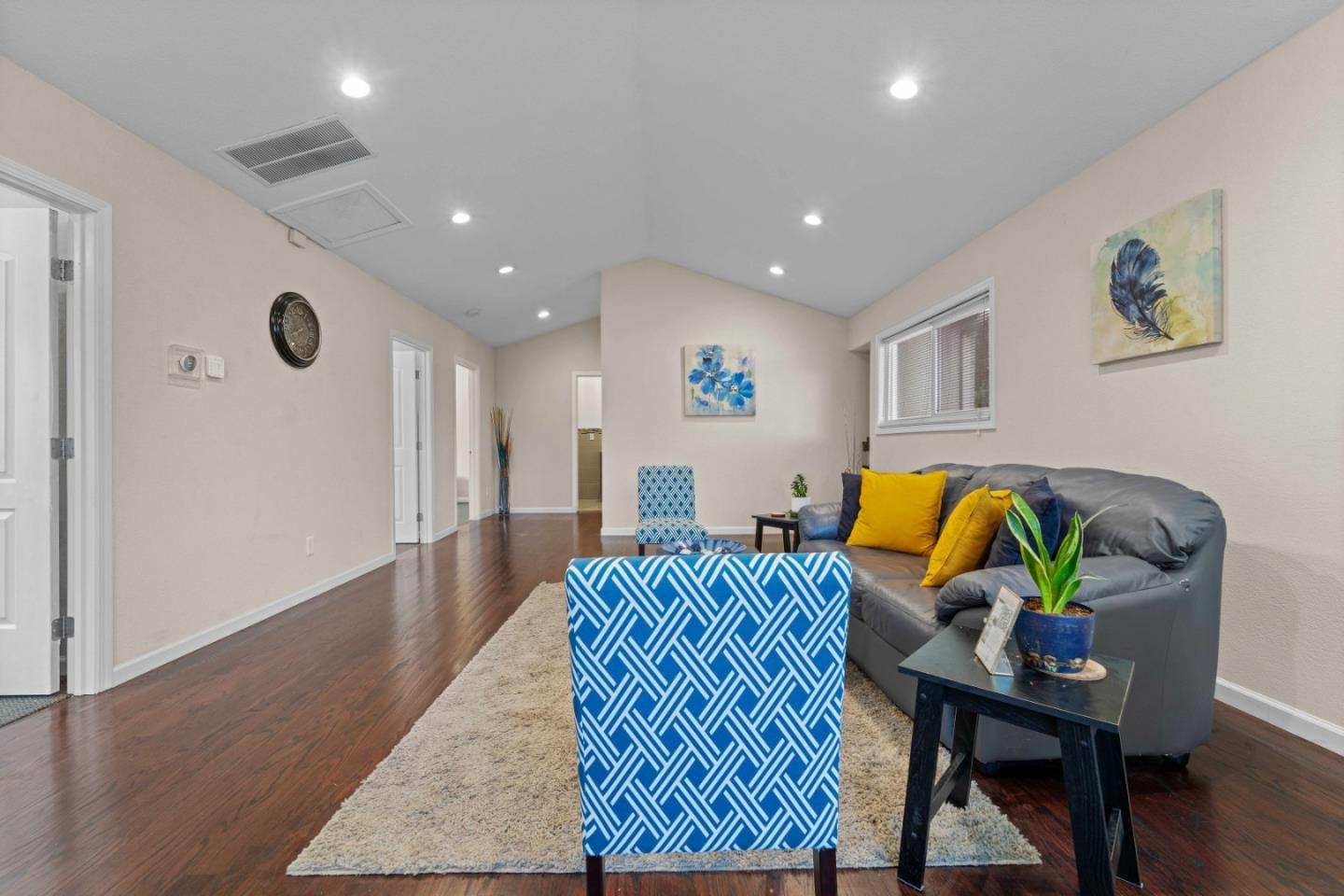 Detail Gallery Image 10 of 21 For 250 Meridian Ave, San Jose,  CA 95126 - 4 Beds | 1/1 Baths