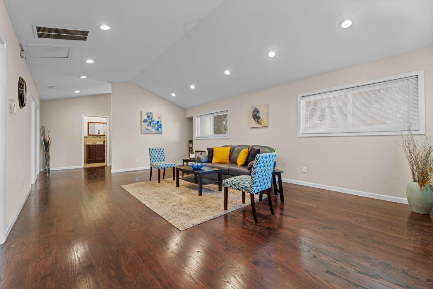 Detail Gallery Image 12 of 21 For 250 Meridian Ave, San Jose,  CA 95126 - 4 Beds | 1/1 Baths