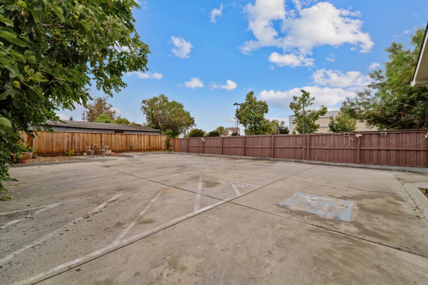 Detail Gallery Image 21 of 21 For 250 Meridian Ave, San Jose,  CA 95126 - 4 Beds | 1/1 Baths