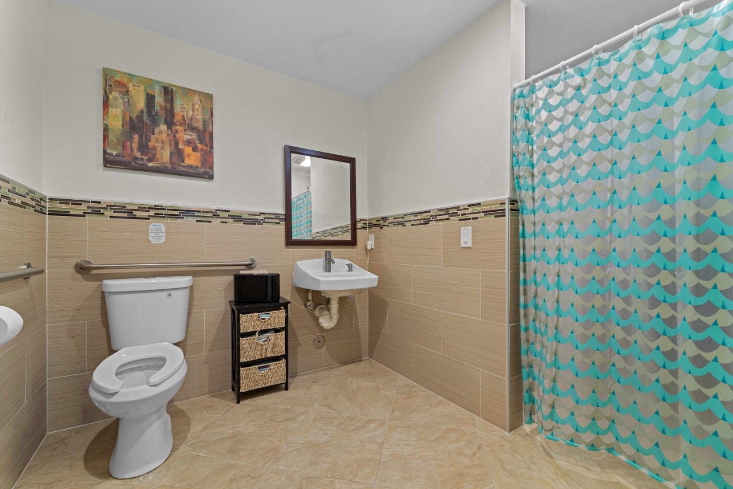 Detail Gallery Image 8 of 21 For 250 Meridian Ave, San Jose,  CA 95126 - 4 Beds | 1/1 Baths