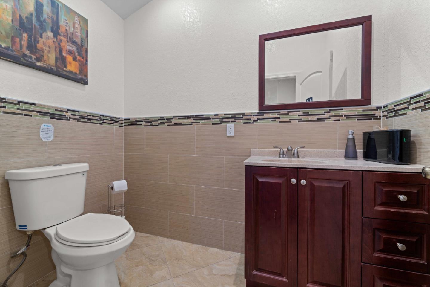 Detail Gallery Image 9 of 21 For 250 Meridian Ave, San Jose,  CA 95126 - 4 Beds | 1/1 Baths