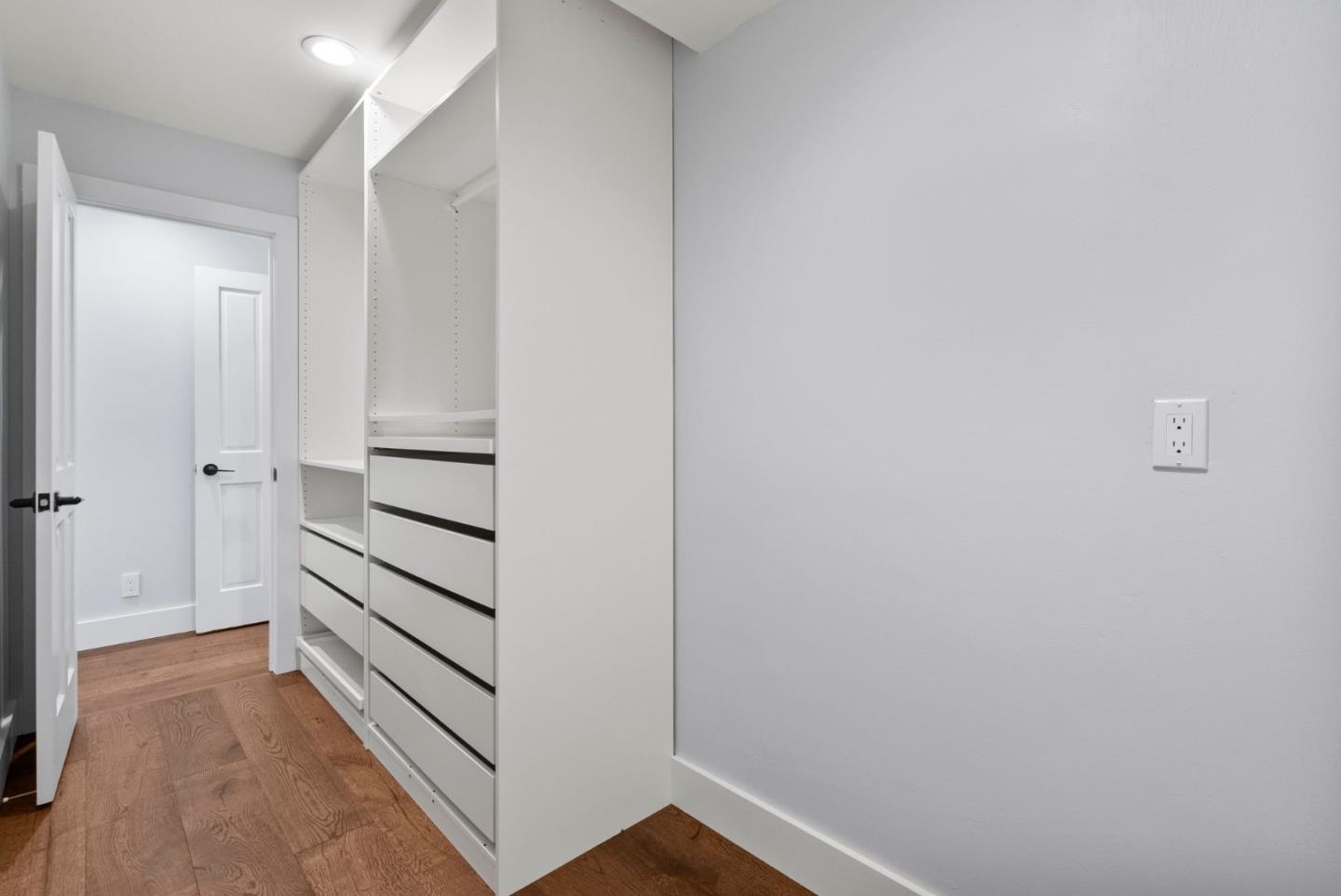 Detail Gallery Image 19 of 35 For 329 San Rafael Ave, Belvedere Tiburon,  CA 94920 - 3 Beds | 3 Baths