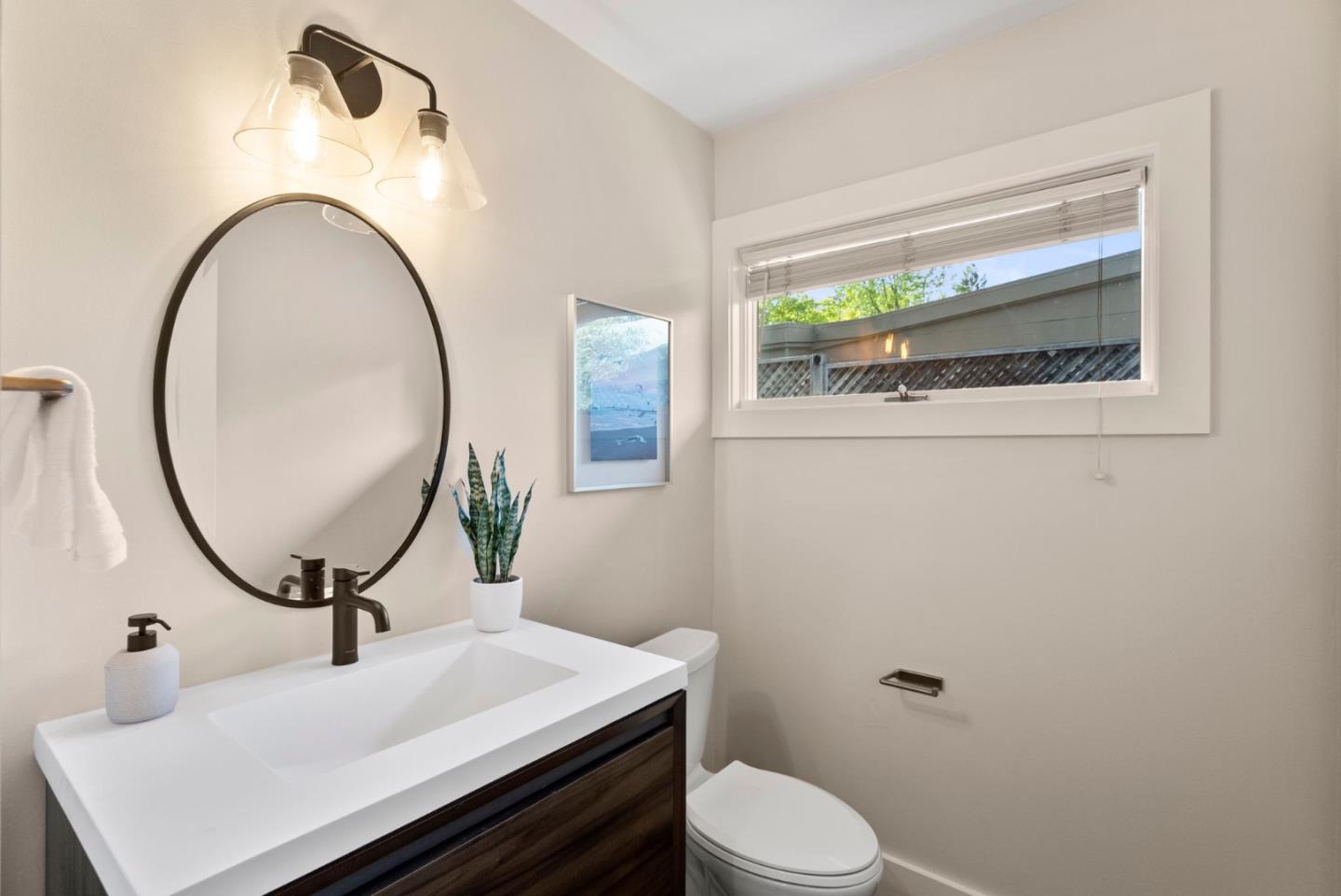 Detail Gallery Image 20 of 35 For 329 San Rafael Ave, Belvedere Tiburon,  CA 94920 - 3 Beds | 3 Baths