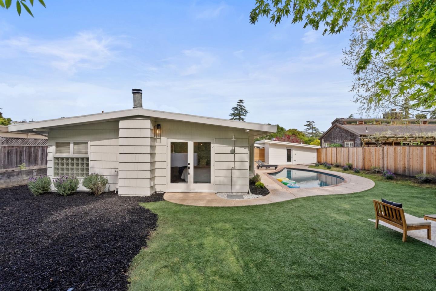 Detail Gallery Image 27 of 35 For 329 San Rafael Ave, Belvedere Tiburon,  CA 94920 - 3 Beds | 3 Baths