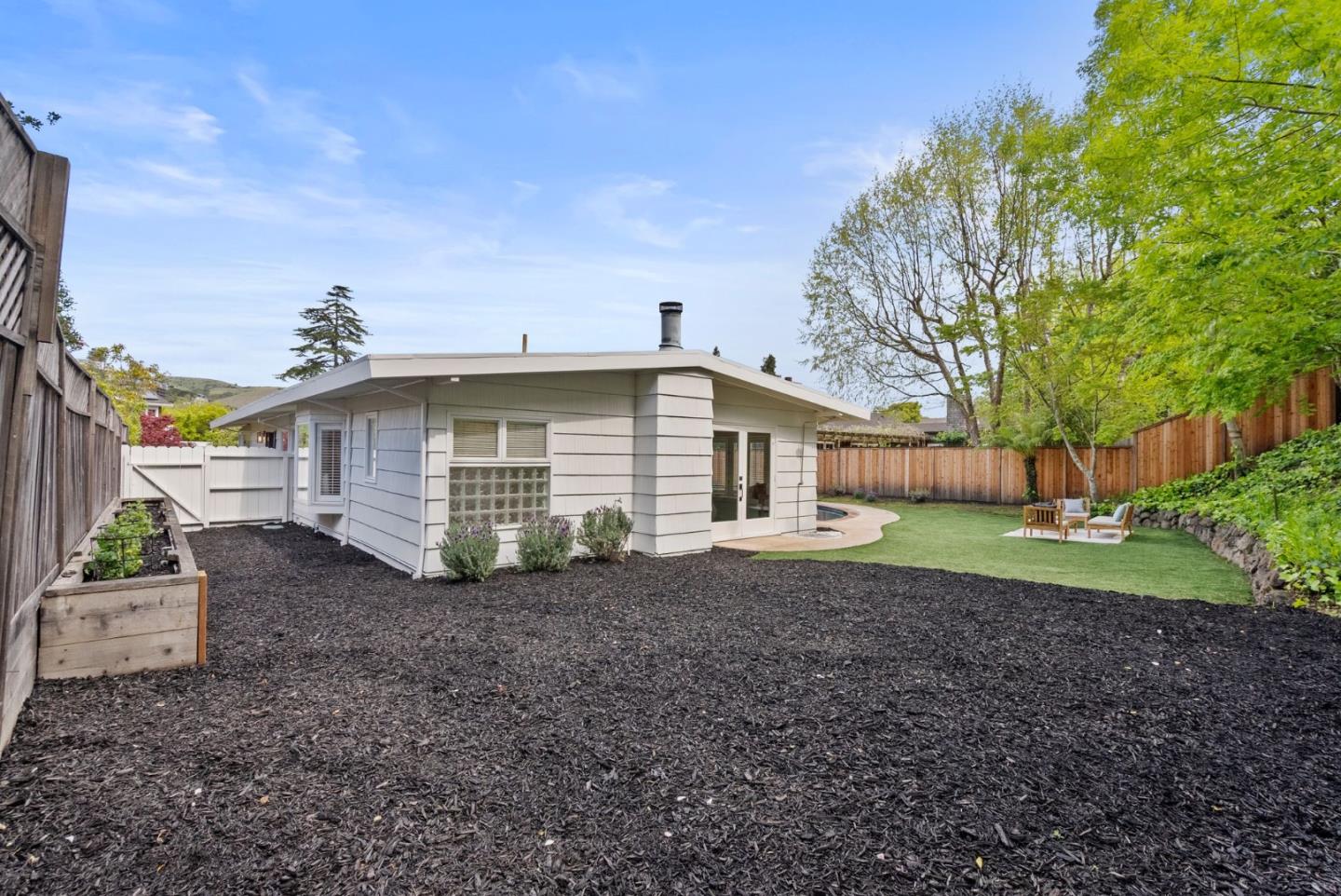 Detail Gallery Image 33 of 35 For 329 San Rafael Ave, Belvedere Tiburon,  CA 94920 - 3 Beds | 3 Baths