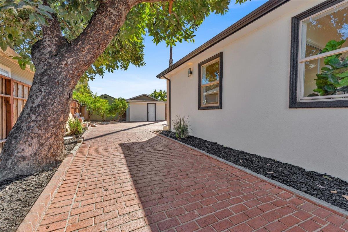 Detail Gallery Image 15 of 16 For 118 Cottage Grove Ave, San Jose,  CA 95110 - 2 Beds | 1 Baths