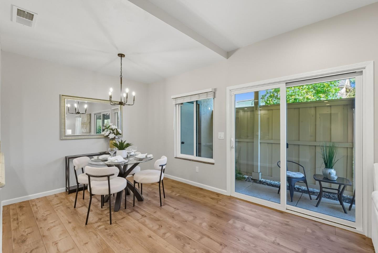 Detail Gallery Image 19 of 54 For 1831 Ashmeade Ct, San Jose,  CA 95125 - 2 Beds | 2 Baths