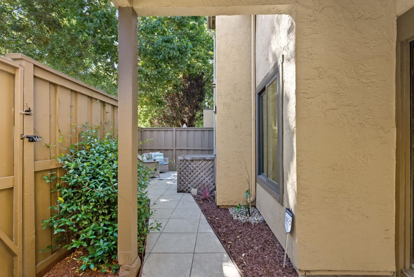 Detail Gallery Image 34 of 54 For 1831 Ashmeade Ct, San Jose,  CA 95125 - 2 Beds | 2 Baths