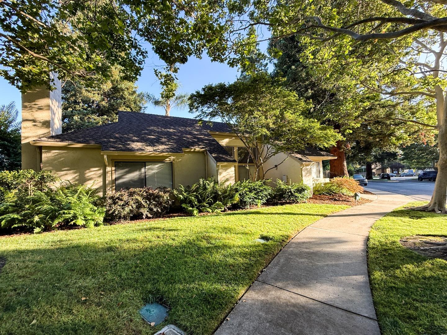 Detail Gallery Image 43 of 54 For 1831 Ashmeade Ct, San Jose,  CA 95125 - 2 Beds | 2 Baths