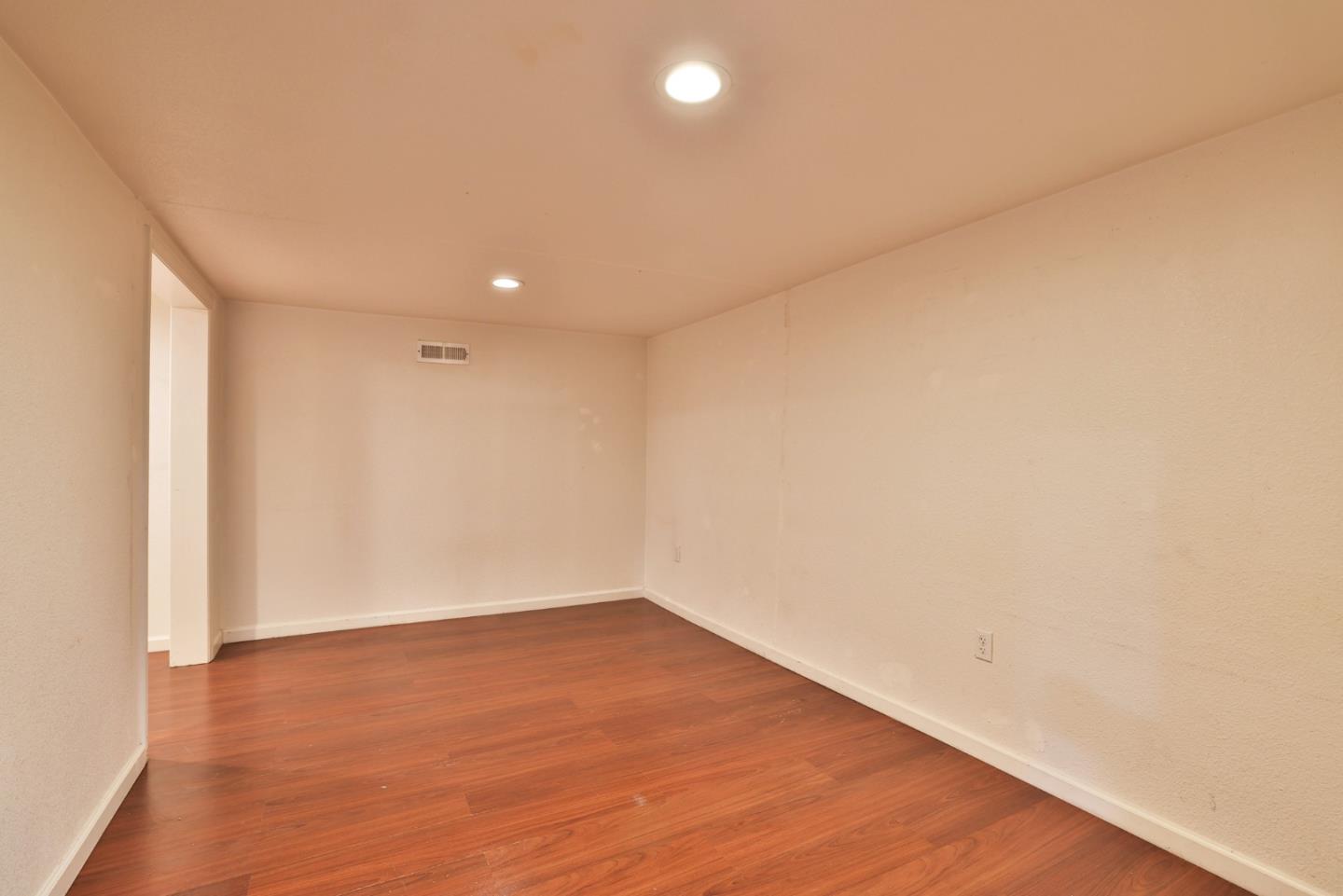 Detail Gallery Image 26 of 31 For 1025 Delmas Ave, San Jose,  CA 95125 - 3 Beds | 1 Baths