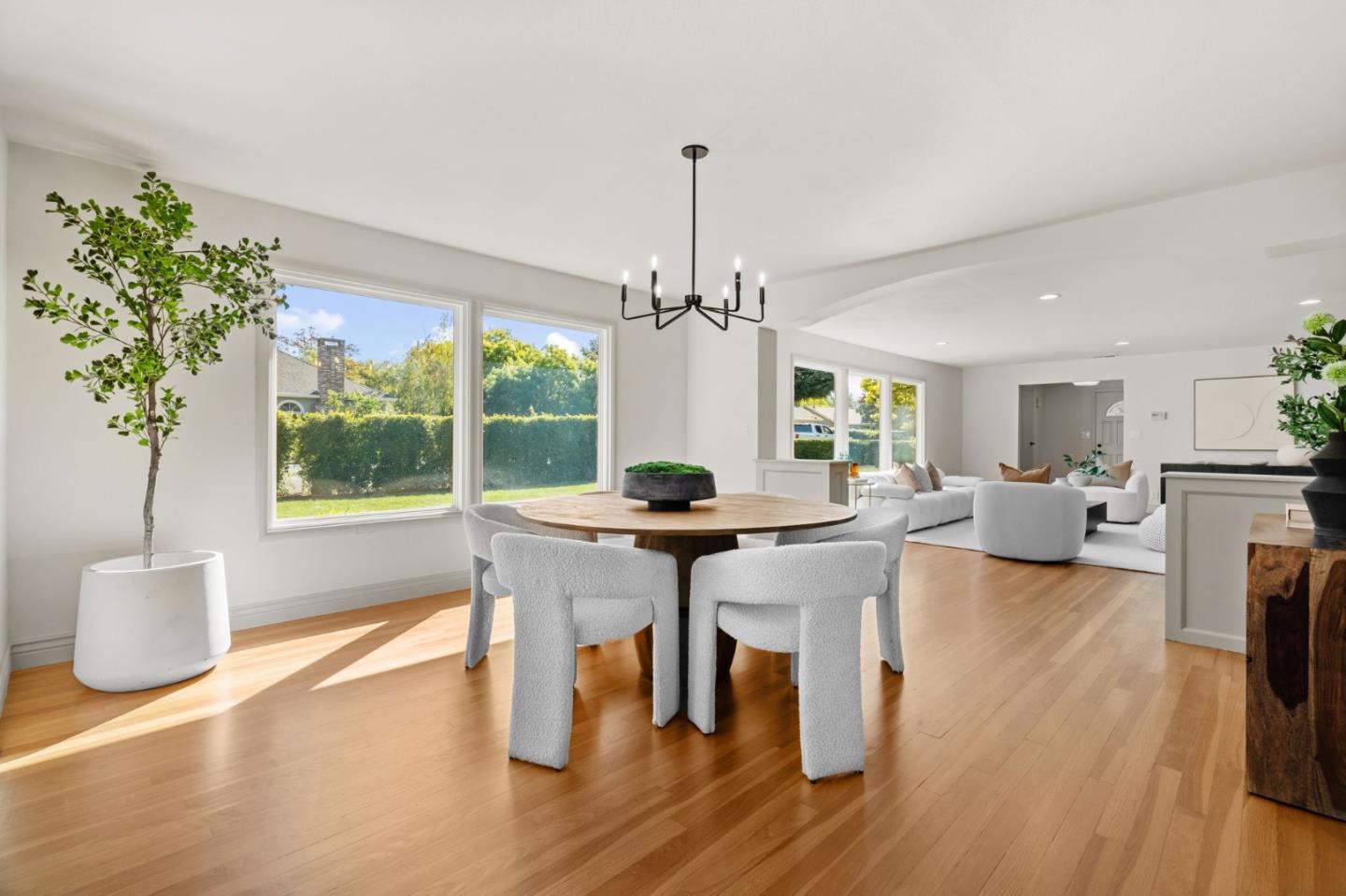 Detail Gallery Image 5 of 33 For 781 Covington Rd, Los Altos,  CA 94024 - 5 Beds | 3 Baths