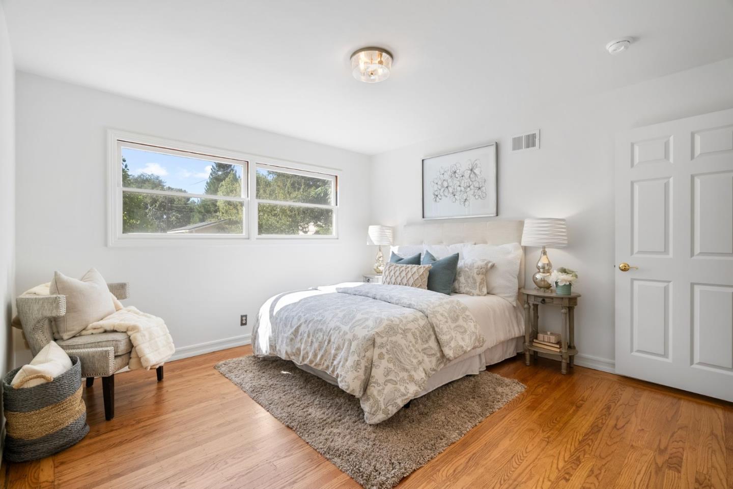 Detail Gallery Image 16 of 29 For 1260 Grant Rd, Los Altos,  CA 94024 - 3 Beds | 2 Baths