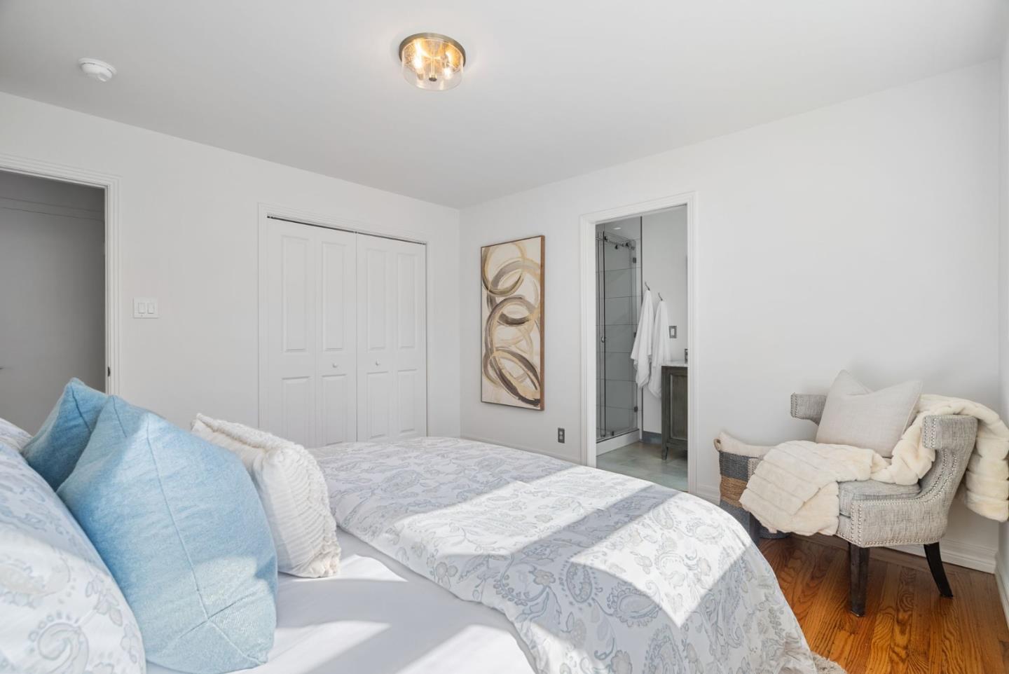 Detail Gallery Image 18 of 29 For 1260 Grant Rd, Los Altos,  CA 94024 - 3 Beds | 2 Baths