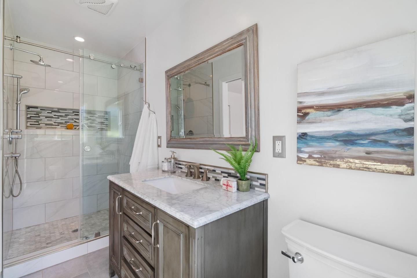 Detail Gallery Image 19 of 29 For 1260 Grant Rd, Los Altos,  CA 94024 - 3 Beds | 2 Baths