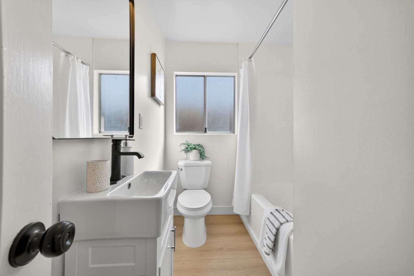 Detail Gallery Image 15 of 30 For 1236 Whitton Ave, San Jose,  CA 95116 - 2 Beds | 1 Baths