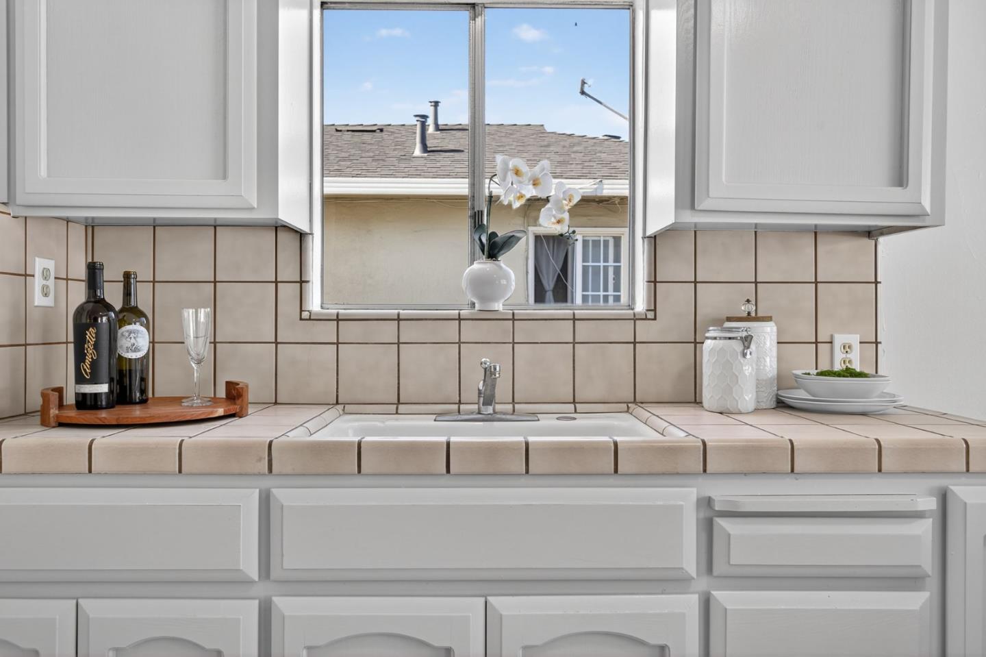 Detail Gallery Image 8 of 30 For 1236 Whitton Ave, San Jose,  CA 95116 - 2 Beds | 1 Baths