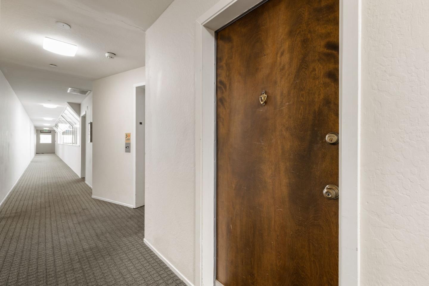 Detail Gallery Image 2 of 15 For 1090 Main St #401,  Redwood City,  CA 94063 - 2 Beds | 1/1 Baths